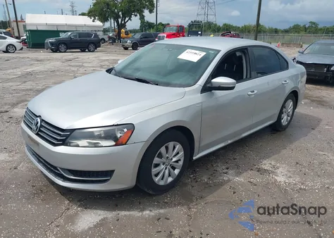2015 Volkswagen Passat 1.8T Wolfsburg Edition из США, поврежденный, VIN 1VWAT7A30FC093054